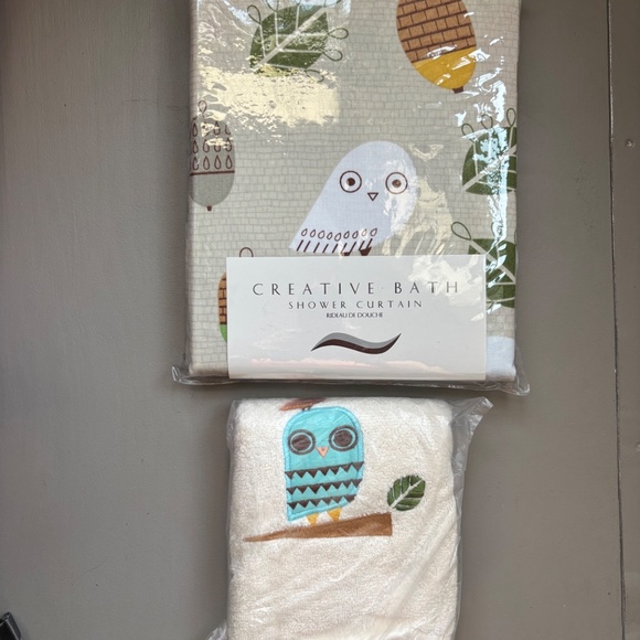 NIB Give a Hoot Shower Curtain and Hand Towel Cute Whimsy Fall Wildlife Decor - Picture 3 of 9